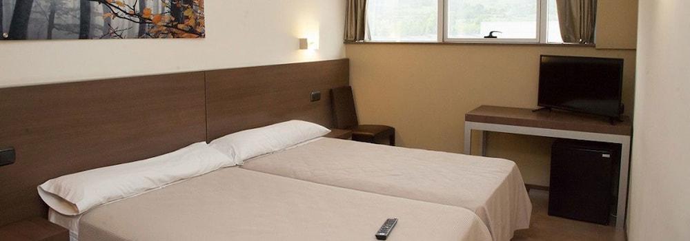Hotel Izelai Alsasua Εξωτερικό φωτογραφία